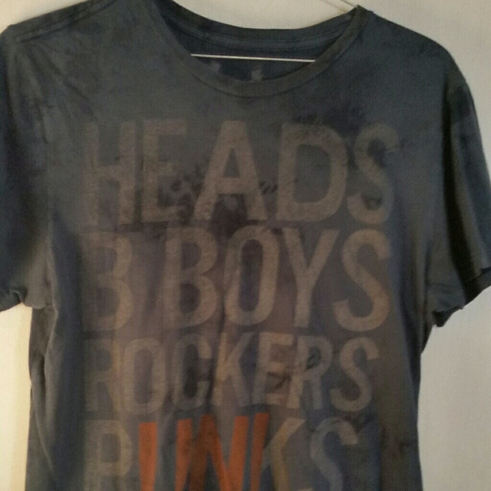 Heroes & Heathens Hipster Tshirt Size M